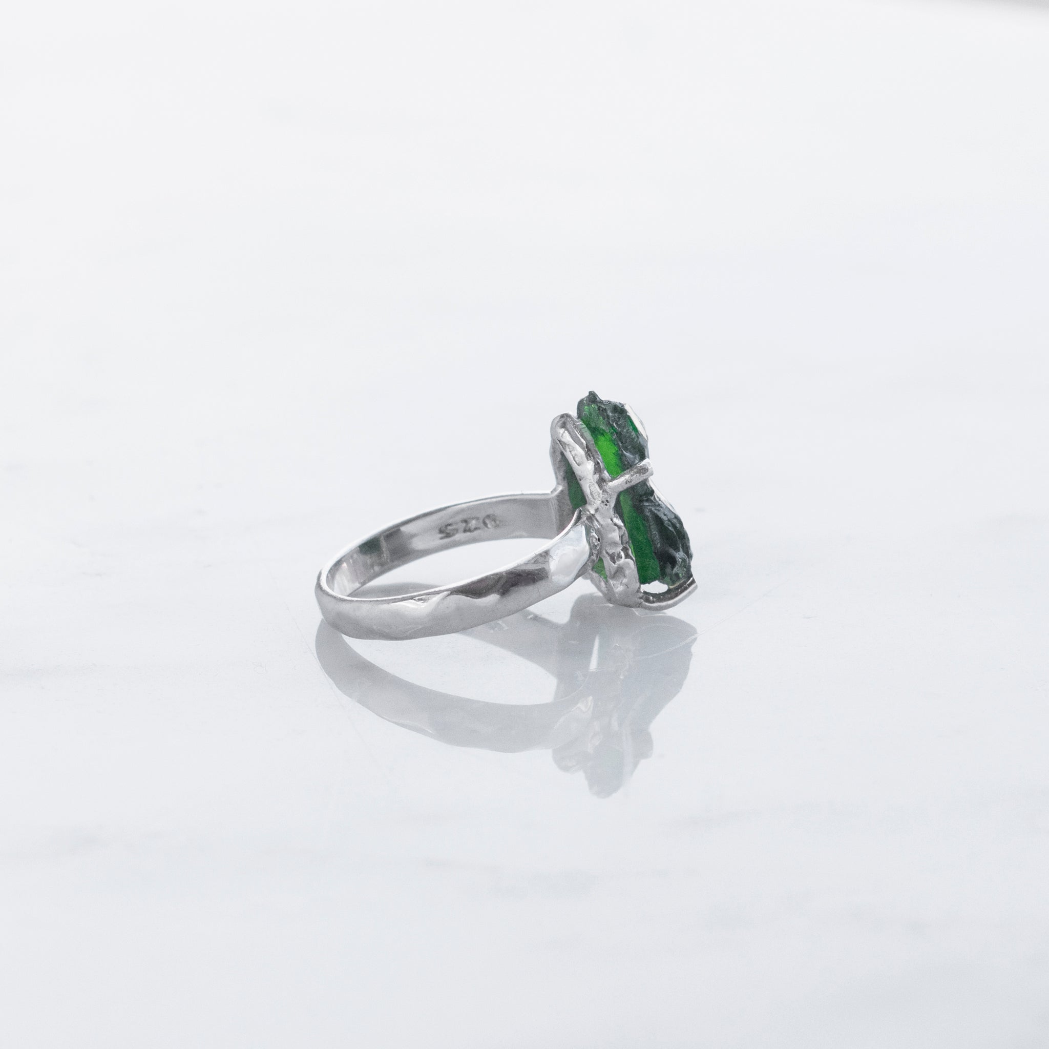 Chrome diopside rough crystal ring Anahata